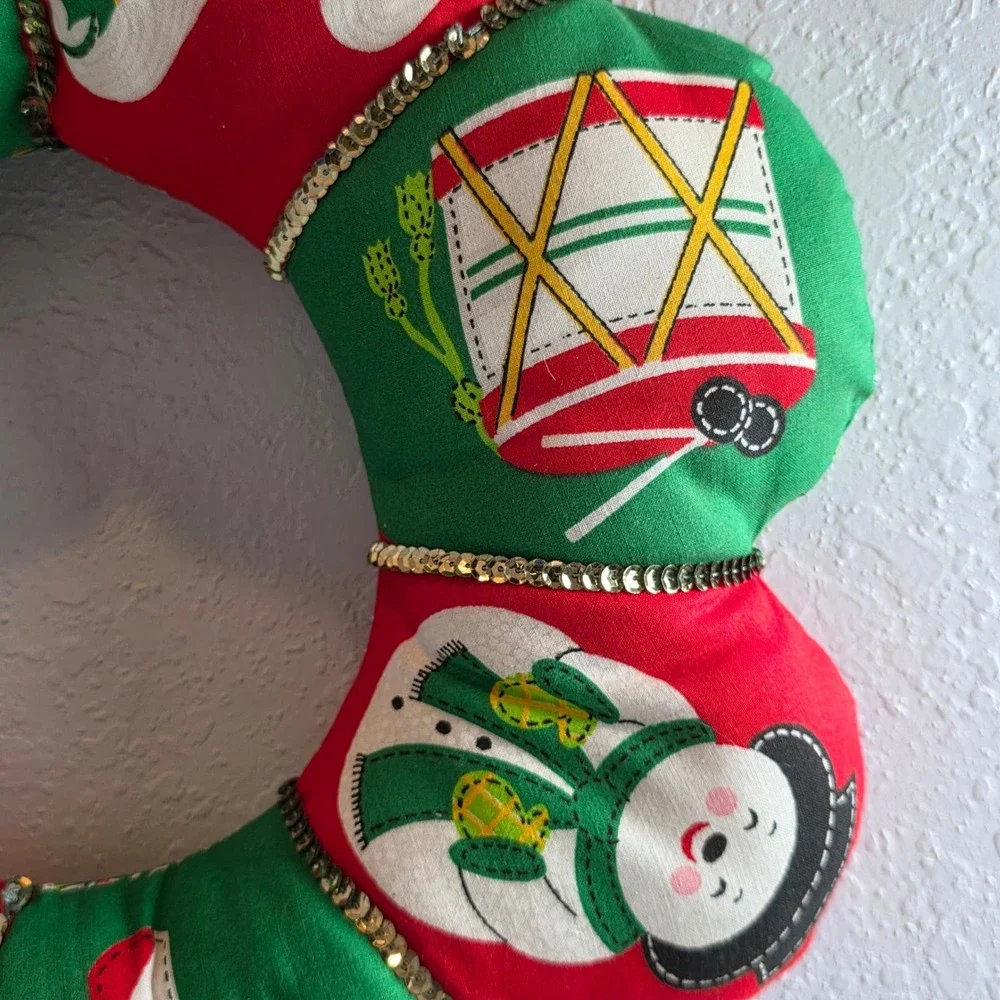 Vintage Handmade Stuffed Fabric Christmas Wreath Sequin Red Green Santa Snowman